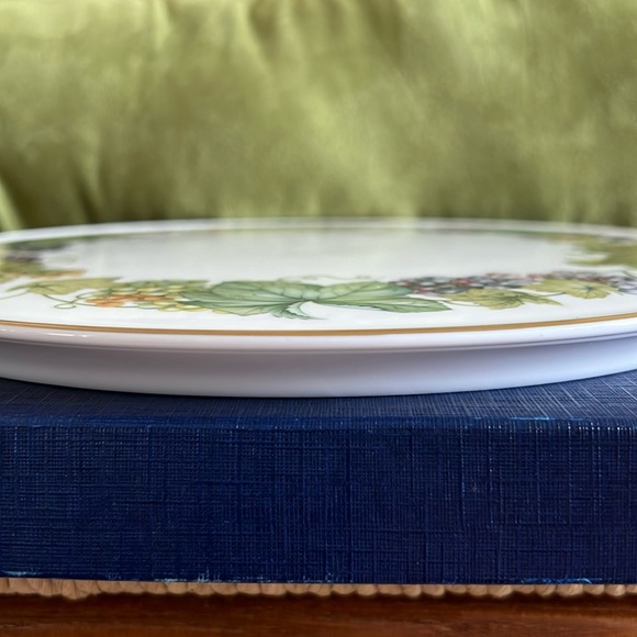 Royal Worcester Vine Harvest Bone China 11” Cake or Cheese Platter - NIB - Picture 3 of 10
